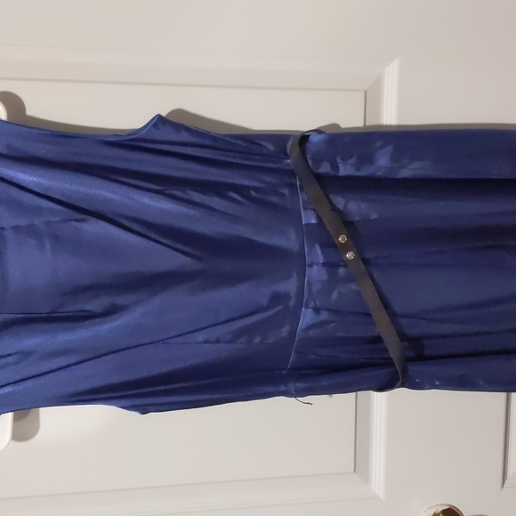 Jessica Howard Royal blue dress, sz 12, polyester, lined, belt at waist, slvls - Picture 3 of 3
